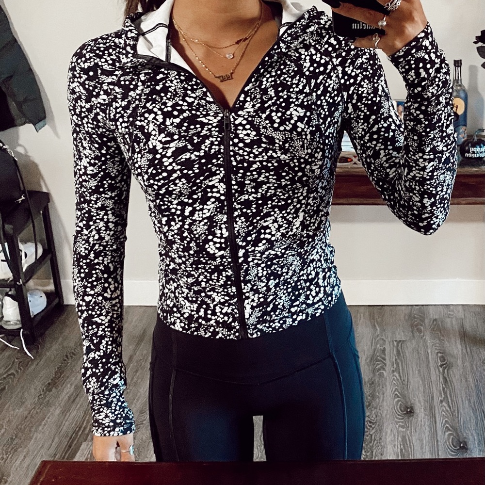 ✨Rare✨ Black Pattern Lululemon Jacket